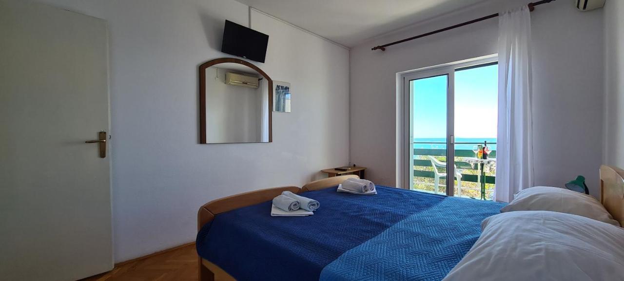 Apartments Ana I Ante Punta Milna  Buitenkant foto
