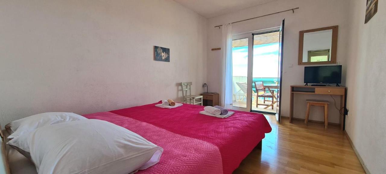 Apartments Ana I Ante Punta Milna  Buitenkant foto